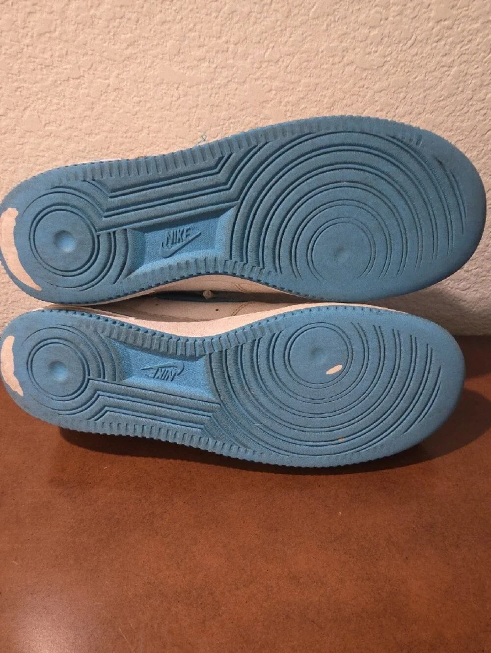 Nike AIR FORCE 1 White and Light Blue Low-Top Sneakers with Cartoon Graphic